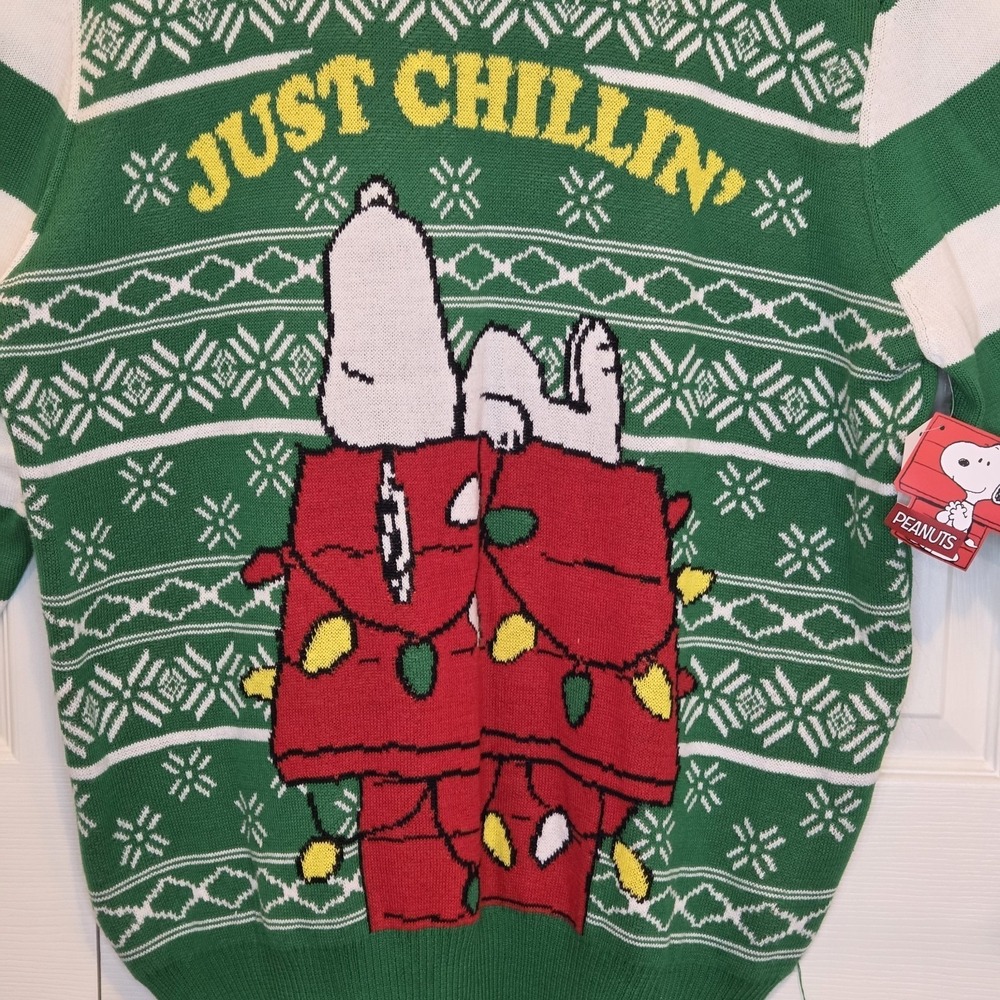 Peanuts Snoopy Mens XXL Green Just Chillin Christmas Holiday Sweater NWT 2XL - Picture 3 of 12
